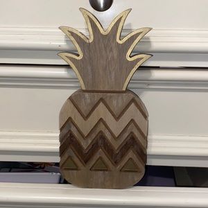 Pineapple home decor
